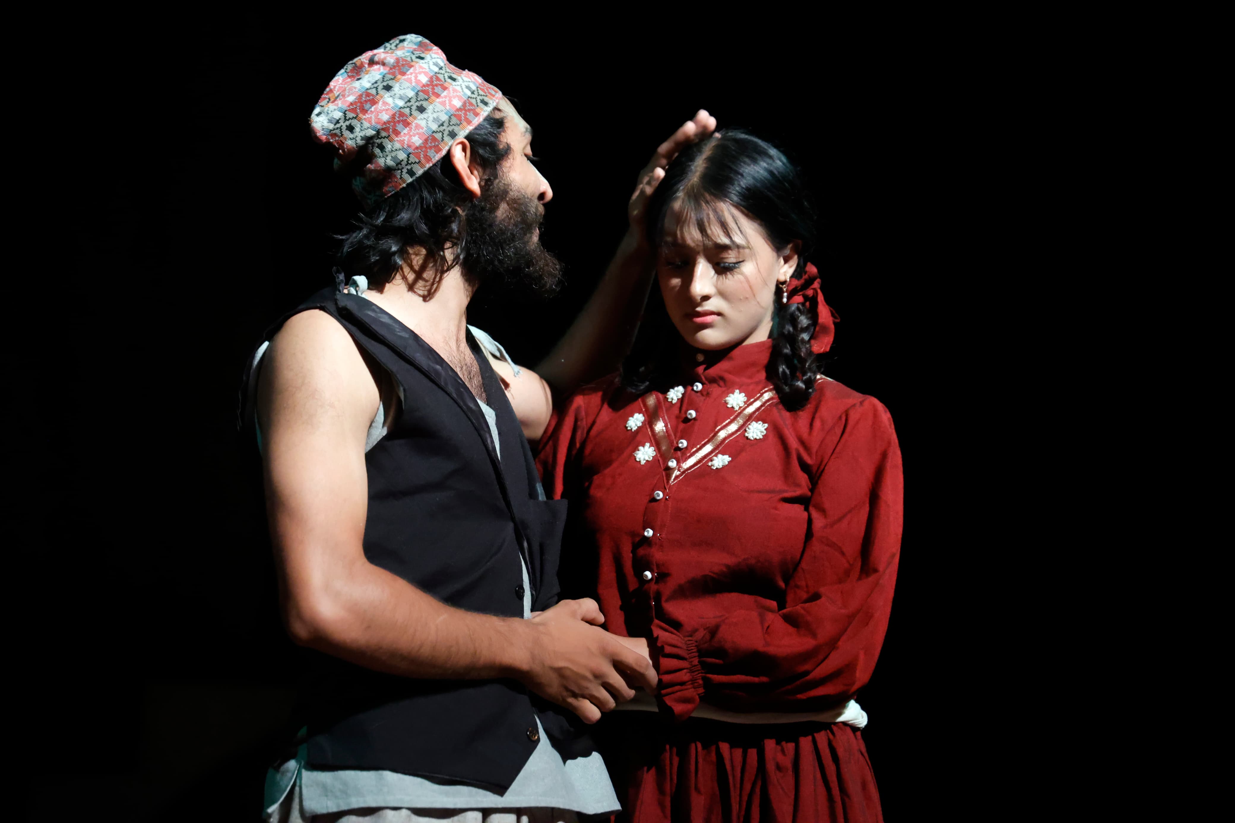 २३ वर्षअघि पहिलोपटक मञ्चन भएको ‘सिरूमारानी’ १० वर्षपछि फेरि थिएटरमा (तस्वीरहरू)