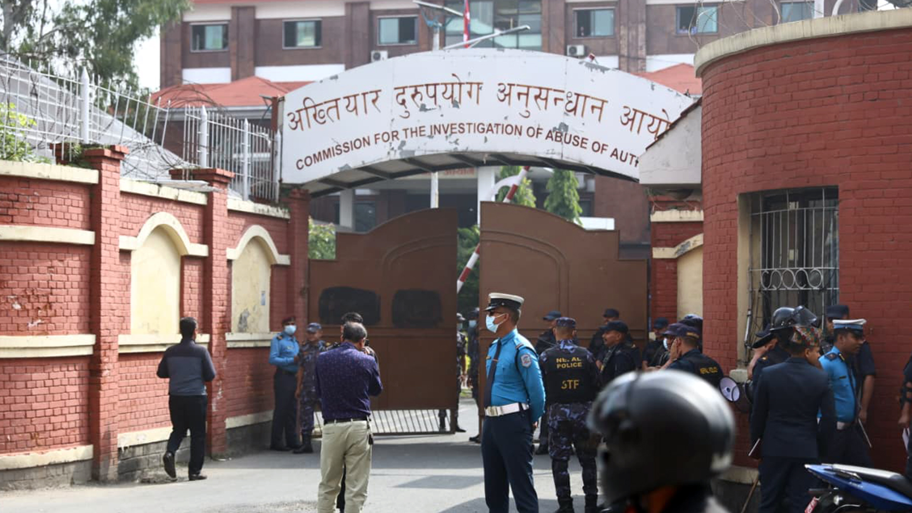 अख्तियार क्षेत्रमा प्रहरीको ‘कमान्डो’ फोर्स