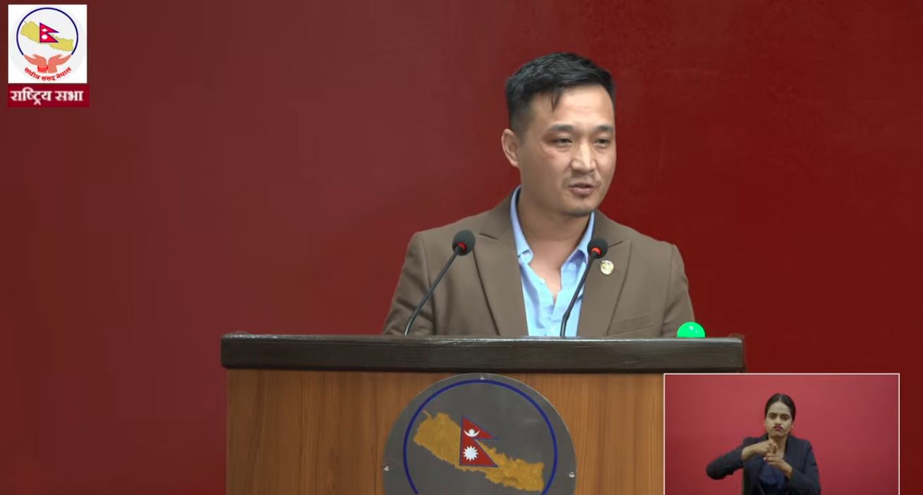 लिखित जवाफ पेस गर्दा पनि गृहमन्त्रीको हतारो, सांसदले प्रश्नै नउठाई उत्तर दिन खोज्दा अध्यक्षले रोके