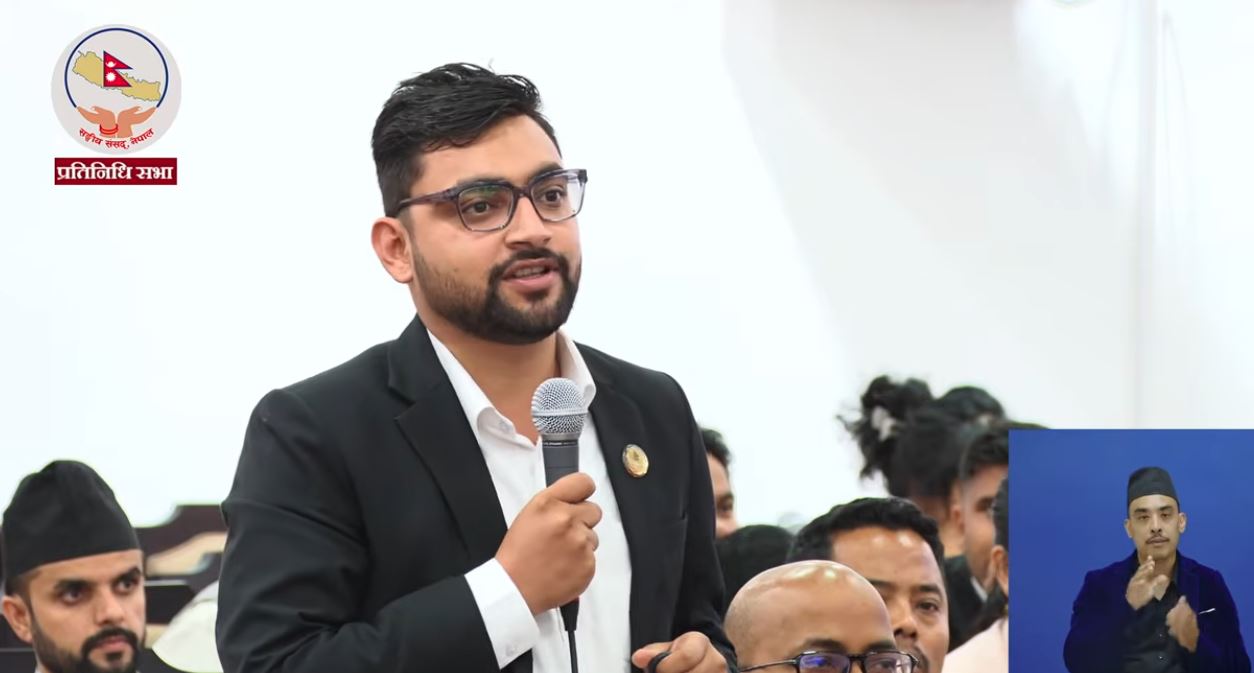 रास्वपा सांसदले आकस्मिक समयमा पार्टीको कुरा गरेपछि सभामुखले रोके, विपक्षीले टेबल ठोके