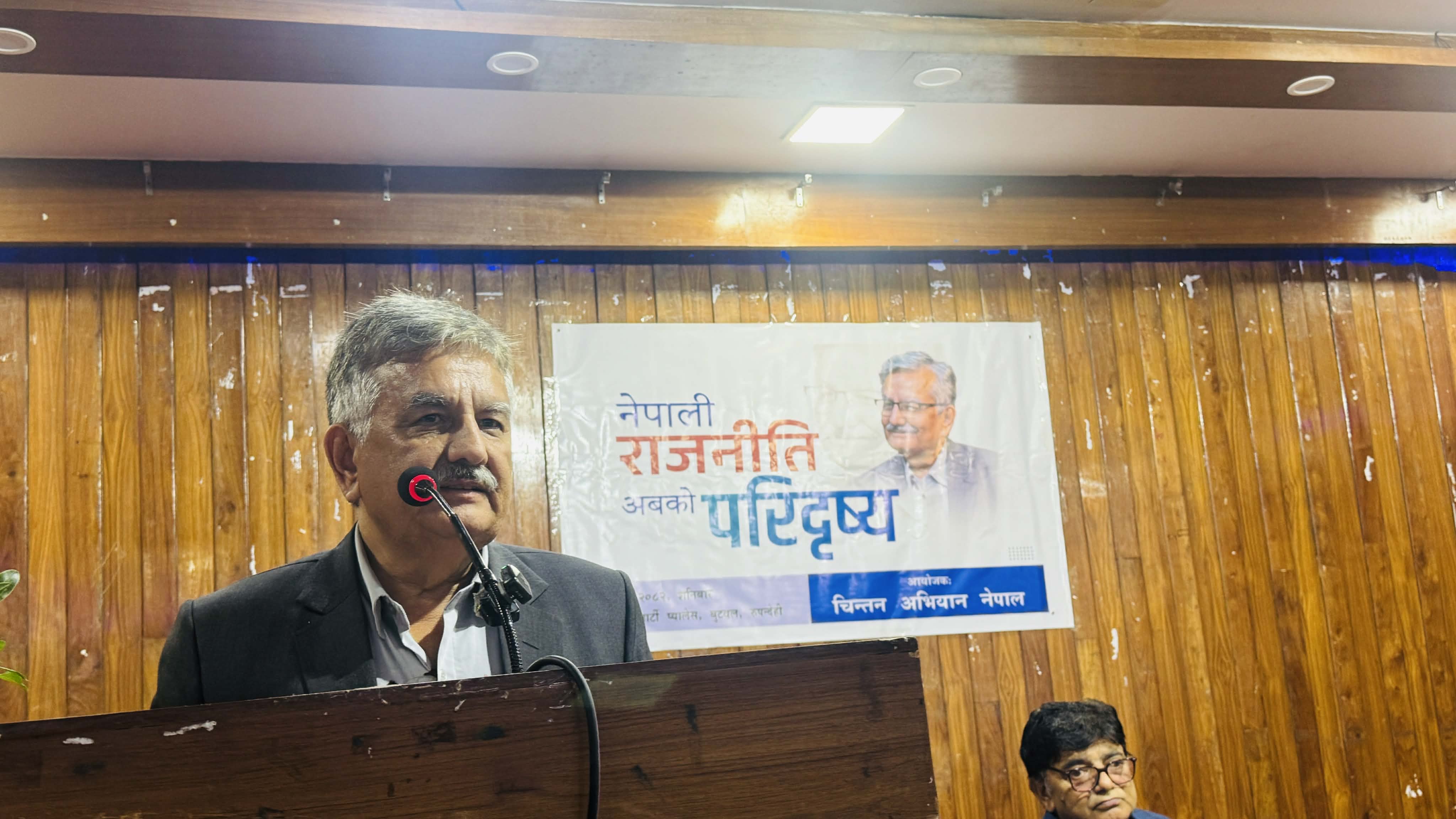 सुरेन्द्र पाण्डेकाे आराेप- केपी ओलीले संसद विघटन गरेदेखि नै पार्टी ओरालो लाग्याे