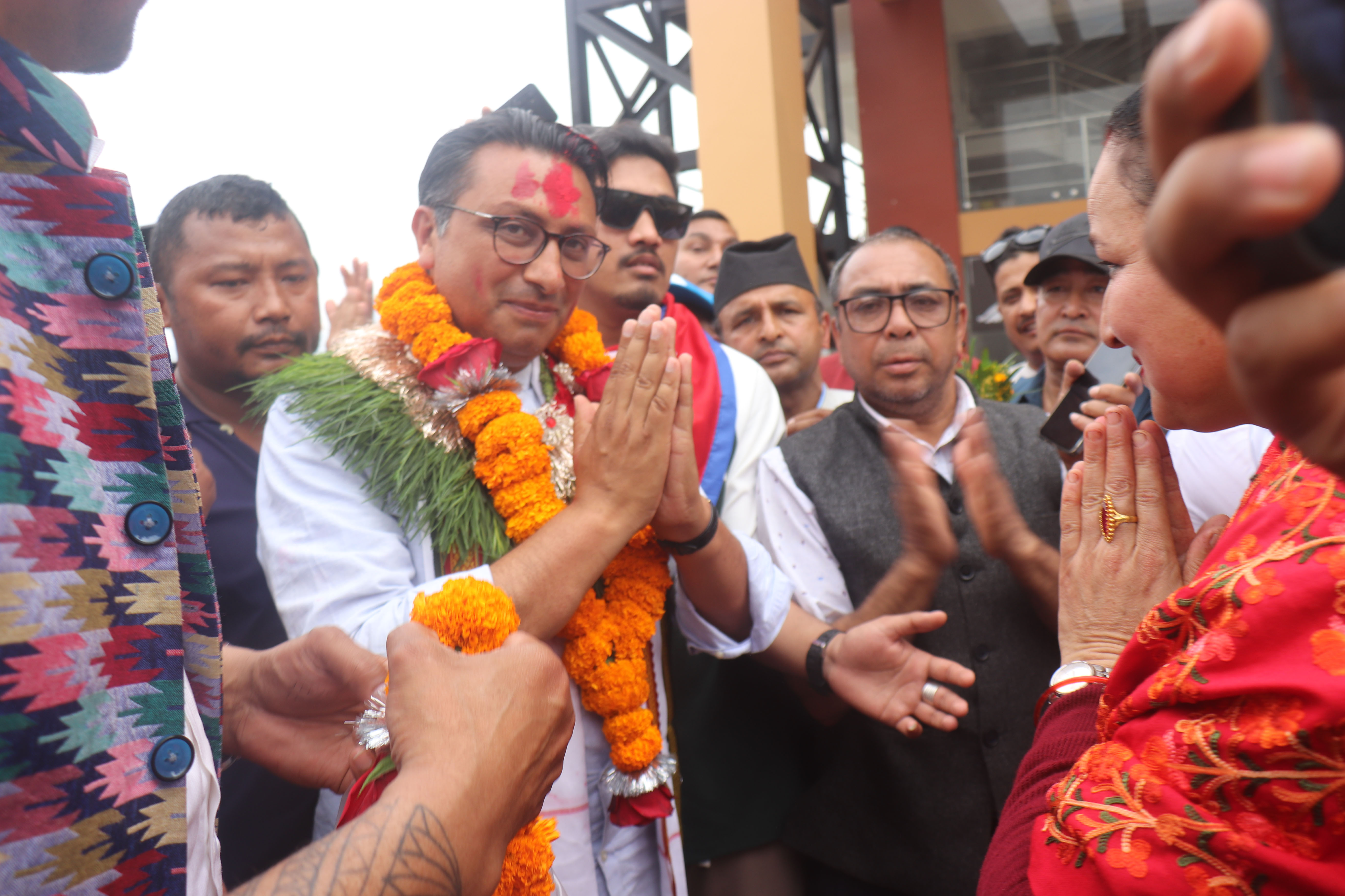 मुलुकलाई सही दिशामा हिँडाउने जिम्मेवारी काँधमा आएको छ : स्वर्णिम वाग्ले