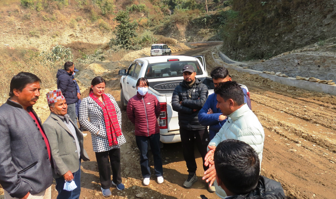 तमोर कोरिडोरको सडक कालोपत्र गर्न बजेट अभाव