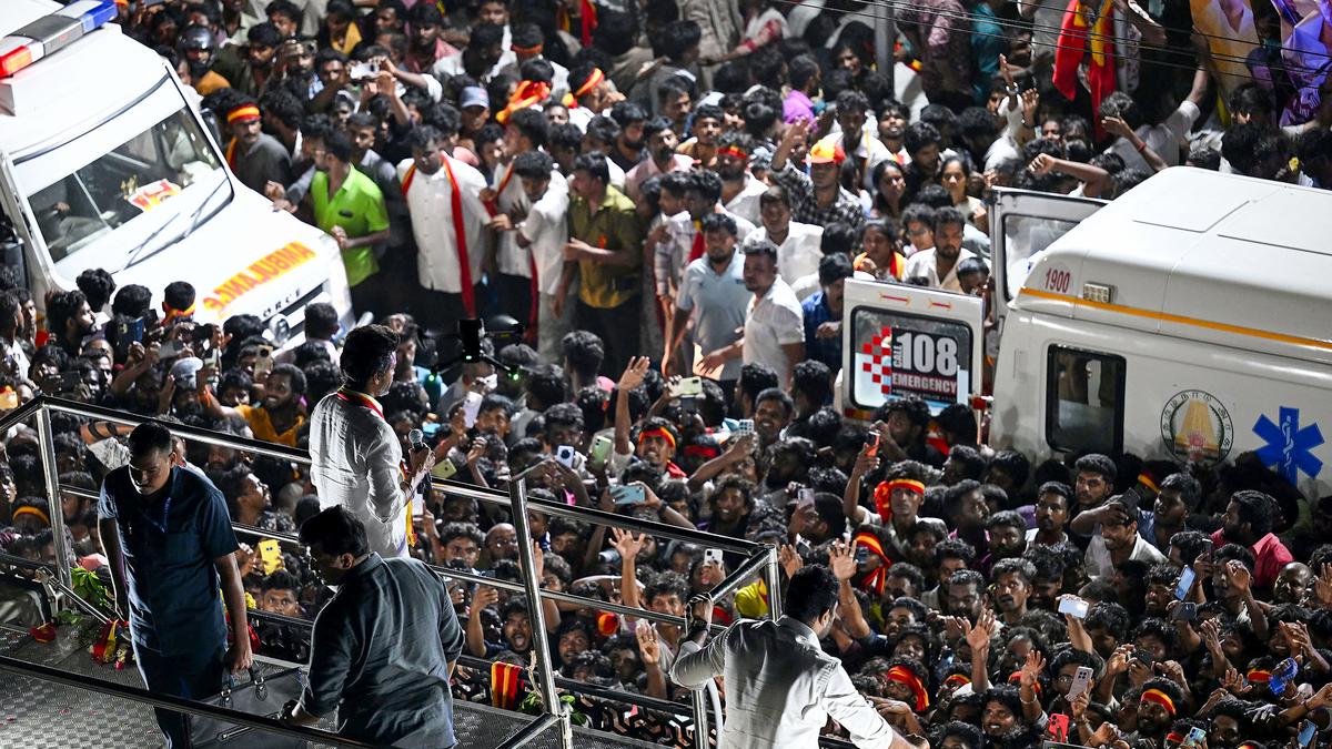 अभिनेता थलापति विजयको राजनीतिक र्‍यालीमा भागदौड मच्चिँदा ३८ जनाको मृत्यु