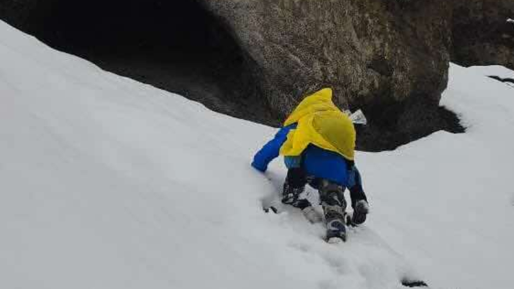 तिलिचो आधारशिविरमा फसेका ११ जना पर्यटकको एपीएफ माउन्टेन रेस्क्यु टोलीले गर्‍यो उद्धार