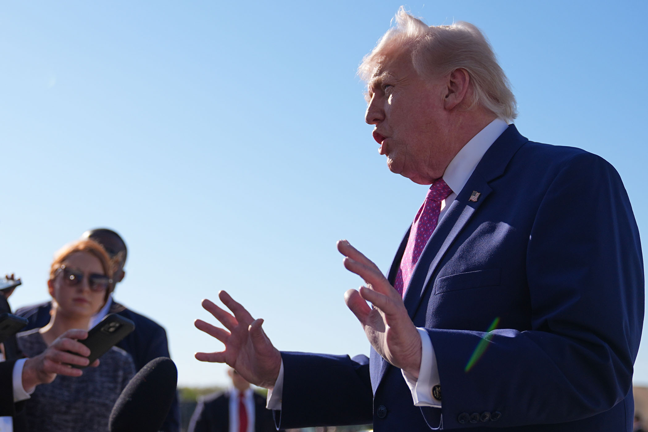 अमेरिका आफैँले स्ट्रेट अफ होर्मुज सञ्चालनमा ल्याउने ट्रम्पको दाबी