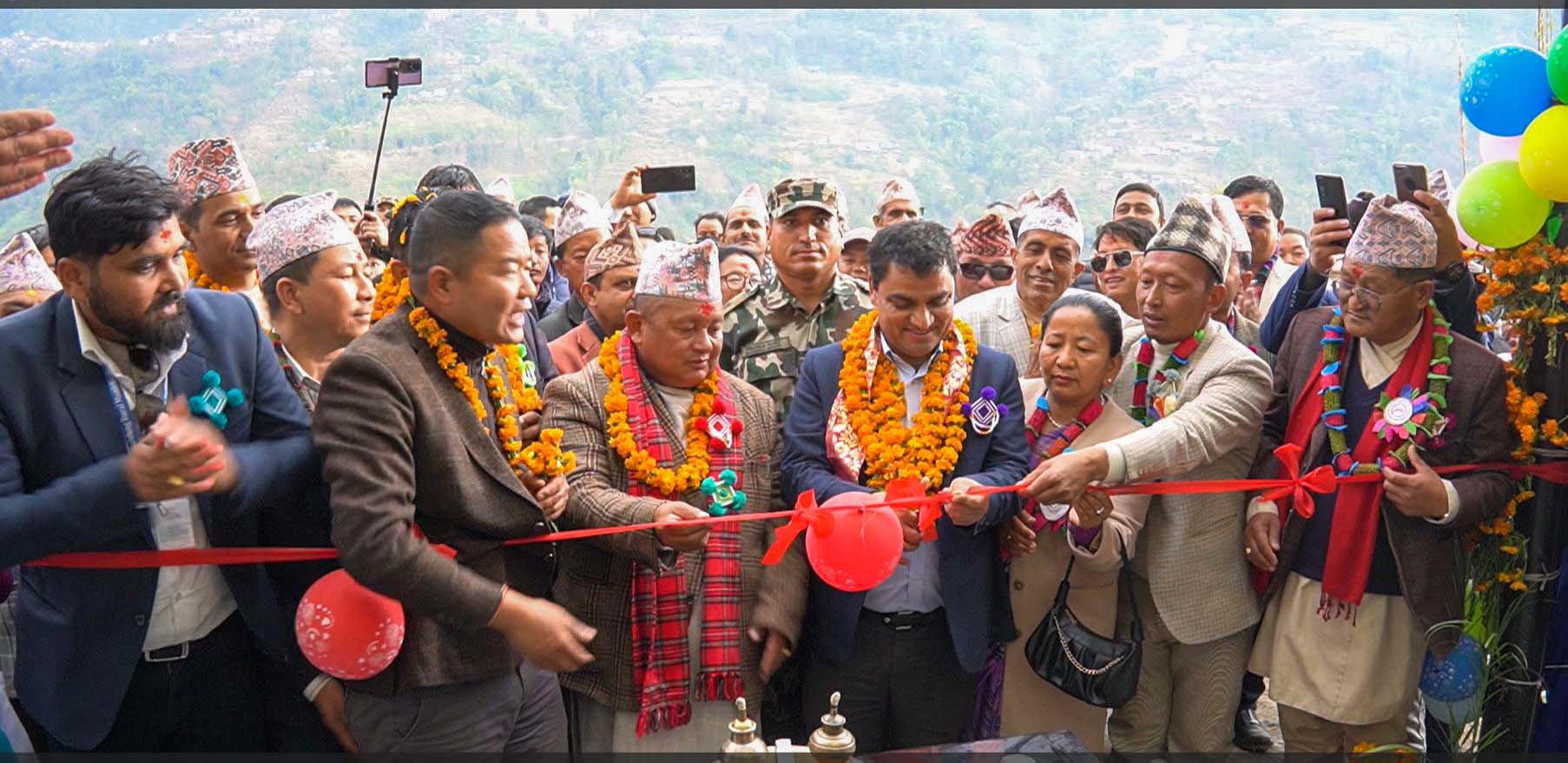 स्वास्थ्यमन्त्रीले तामझामसहित उद्घाटन गरेकाे अस्पतालमा न डाक्टर, न सञ्चालन नीति