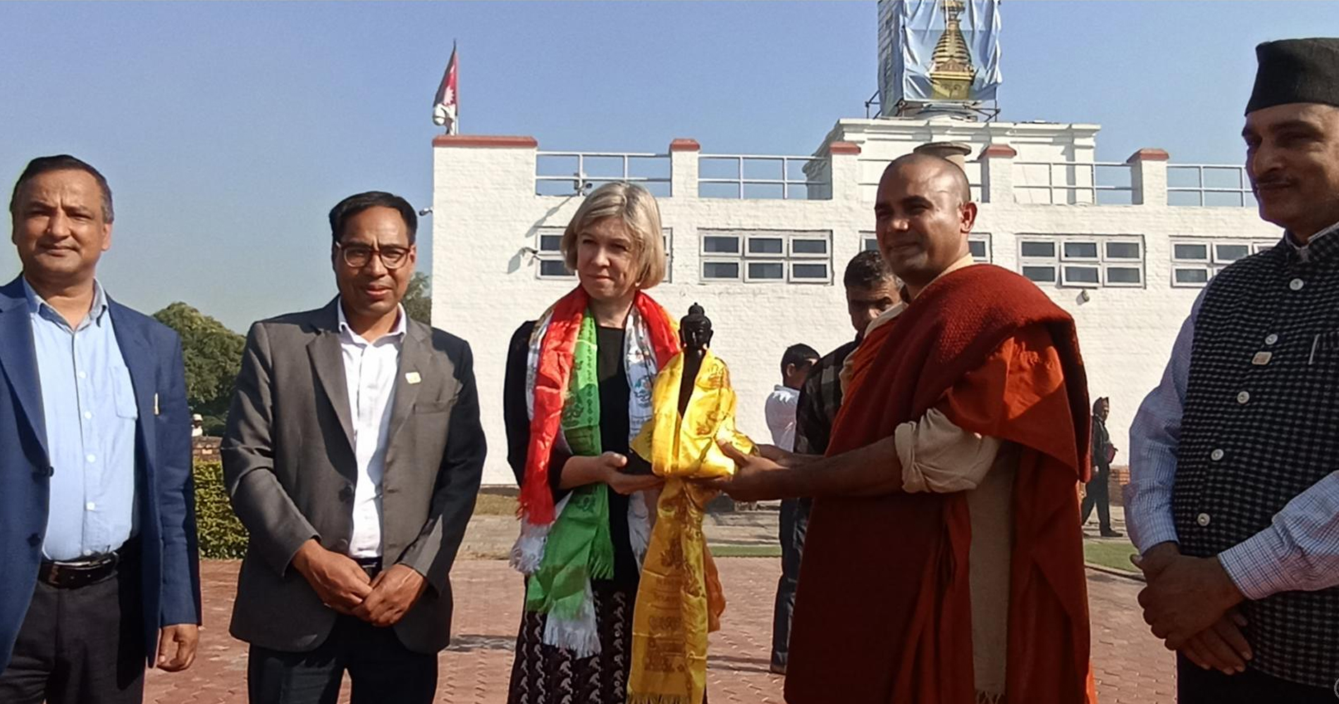लुम्बिनी भ्रमणमा बेलायती राजदूत