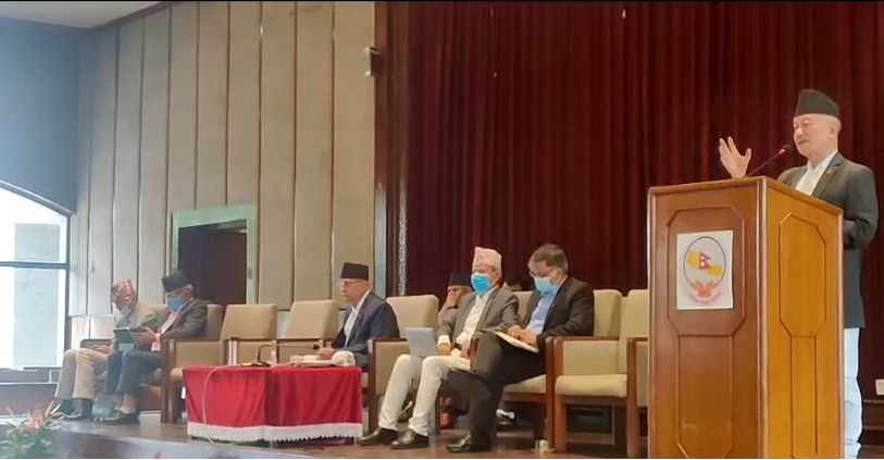 कारबाही गरेका माधव नेपालसहितका १४ सांसद उपस्थित भए एमालेले संसद चल्न नदिने
