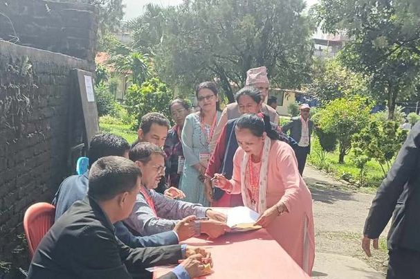 एमाले गण्डकी अधिवेशन: ७ घण्टामा ७२ प्रतिशत मतदान