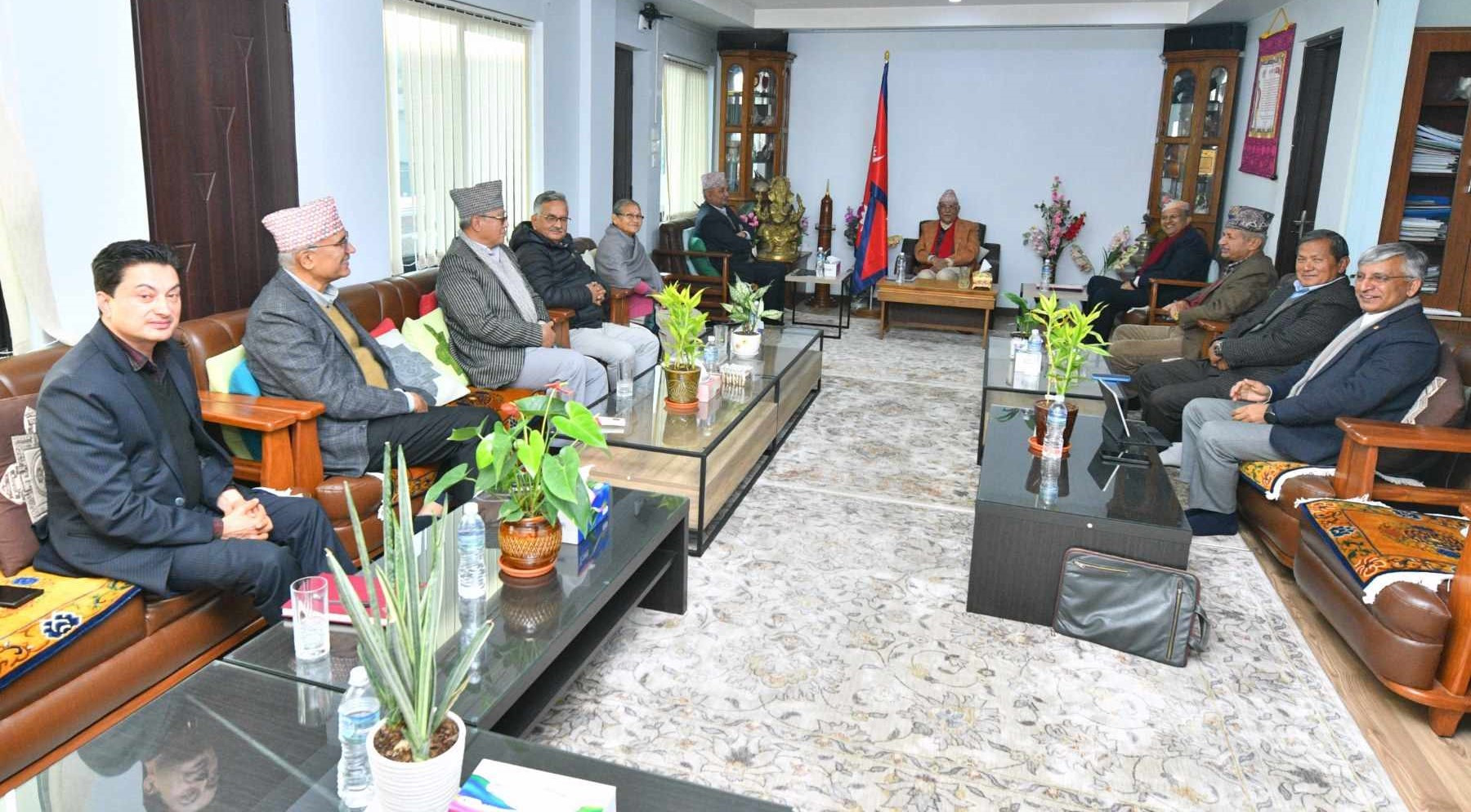 वर्तमान सत्ता गठबन्धन संकटमा परेको एमालेको निष्कर्ष