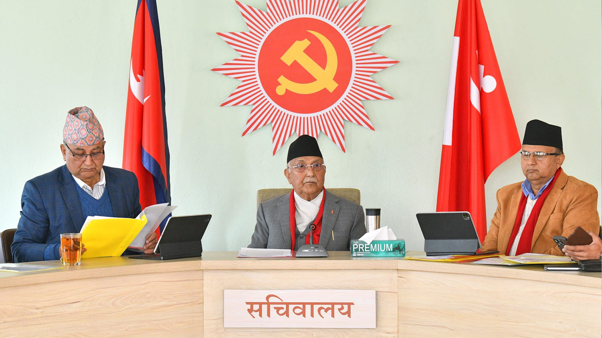 एमाले सचिवालय बैठक, 'ओलीकै बटम लाइन'मा होला निर्णय ?