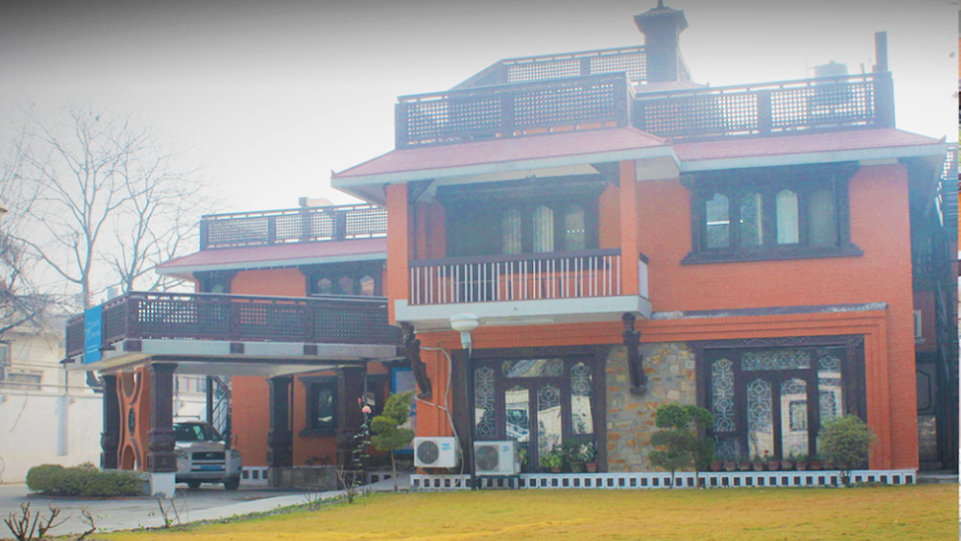 धुम्बाराहीबाट थापाथली सर्दै एमाले कार्यालय