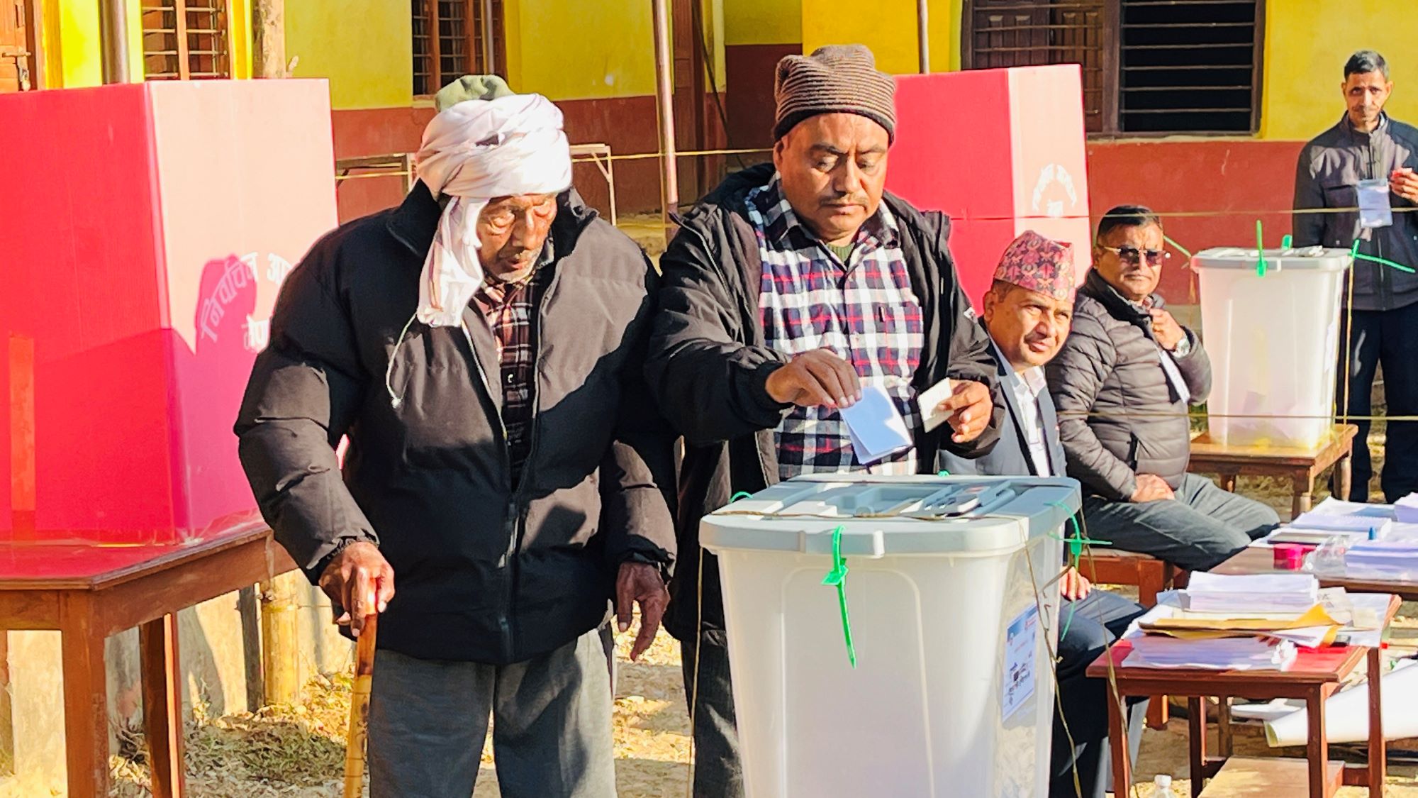 दार्चुला, गोरखा र गुल्मीमा मतदान जारी