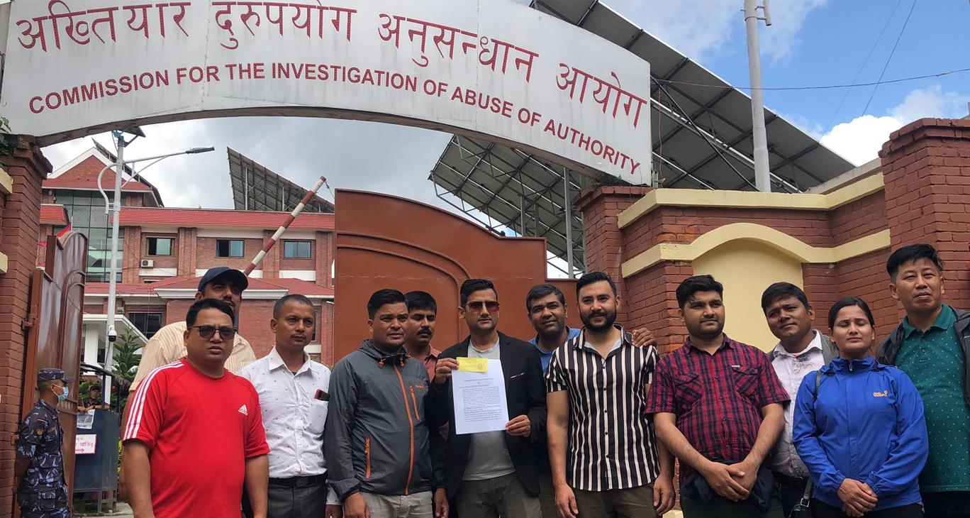 गभर्नरले शैक्षिक योग्यता ढाँटेको वाईसीएलको आरोप, कारबाही गर्न माग