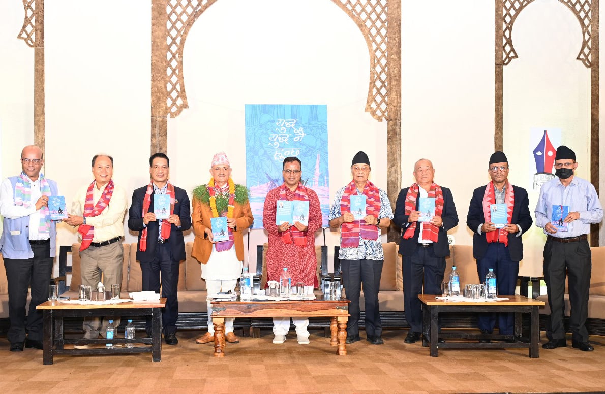 कविता संग्रह 'युद्ध, युद्ध नै हुन्छ' लिएर आए युवराज अधिकारी